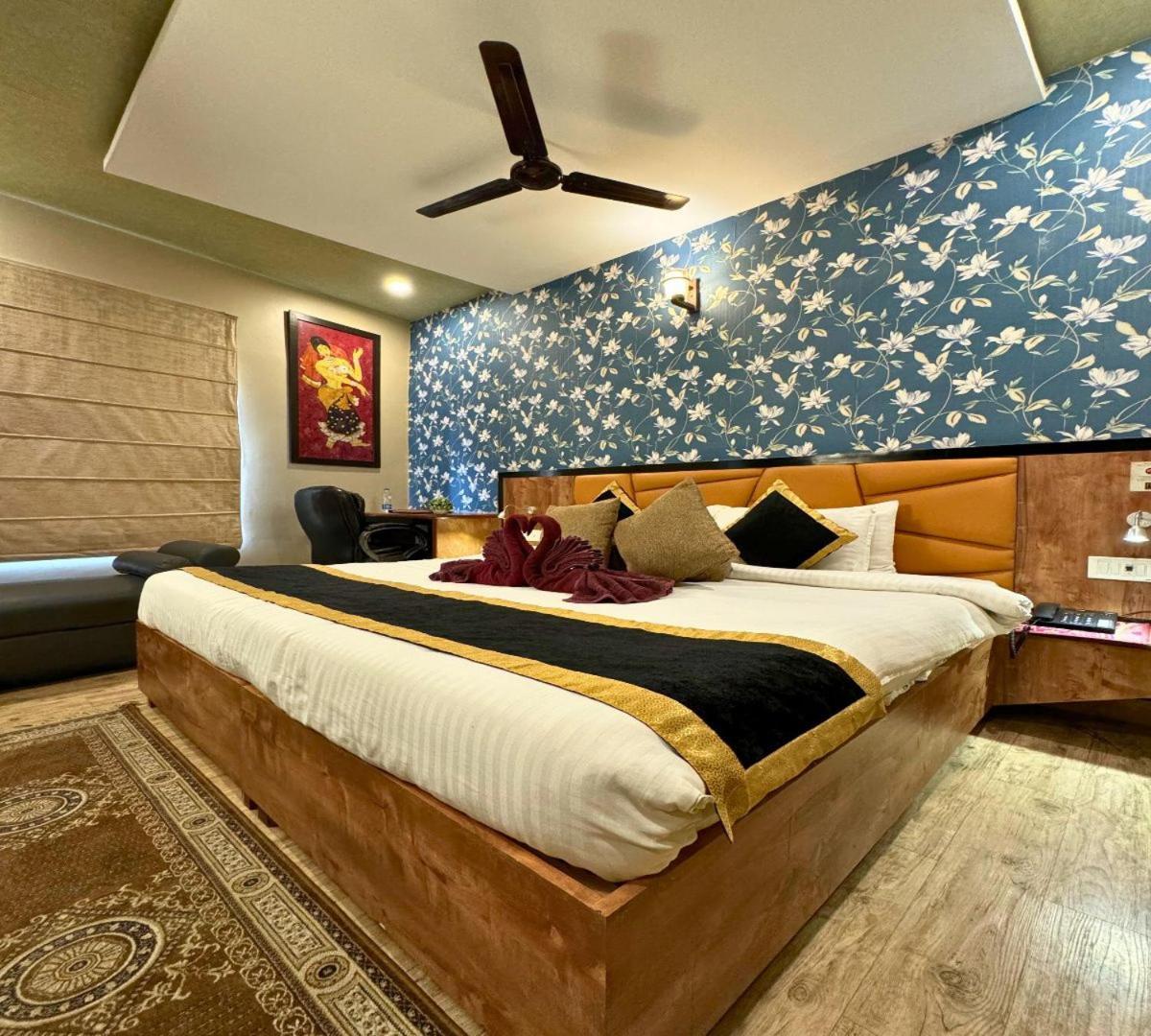 Hotel Runway Inn Pura Raghunāth Exterior foto